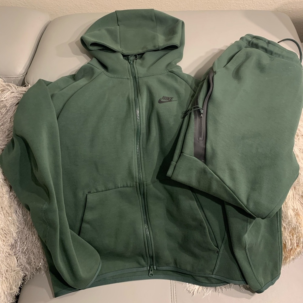 Nike Sweatsuit